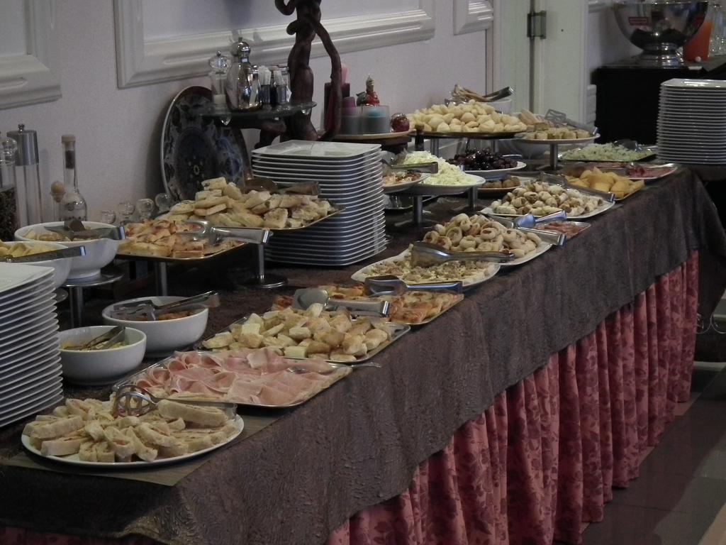 Hotel Montepizzo Lizzano In Belvedere Zewnętrze zdjęcie