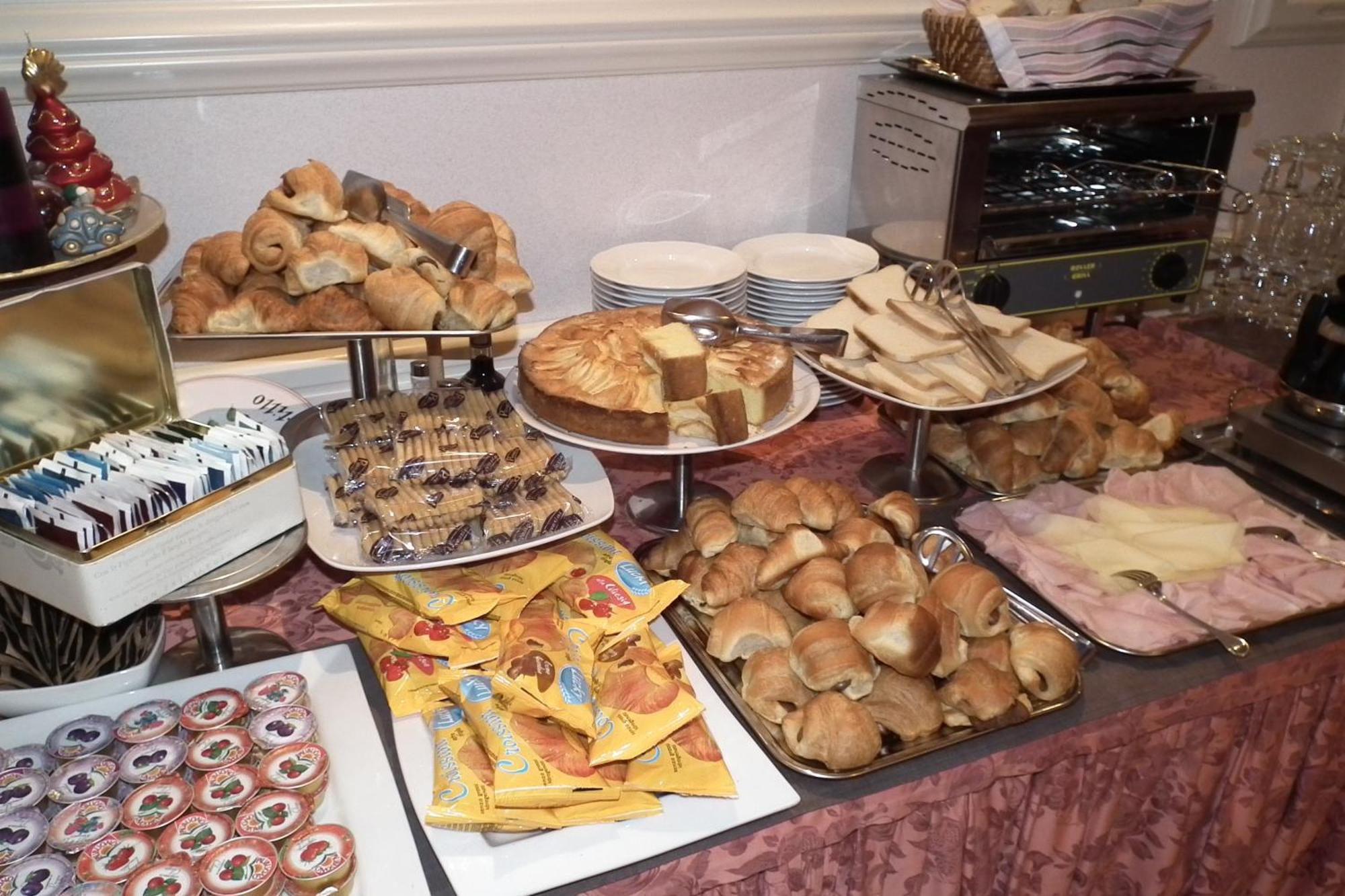 Hotel Montepizzo Lizzano In Belvedere Zewnętrze zdjęcie