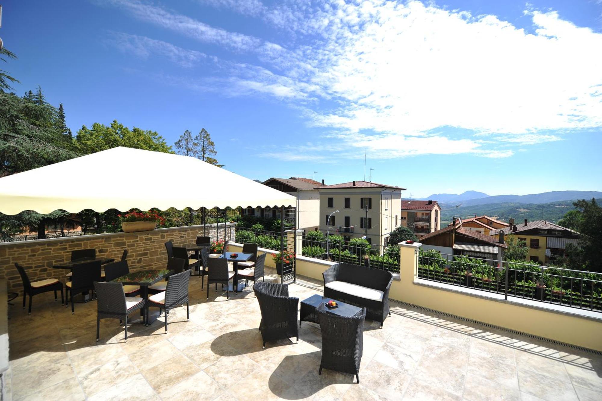 Hotel Montepizzo Lizzano In Belvedere Zewnętrze zdjęcie